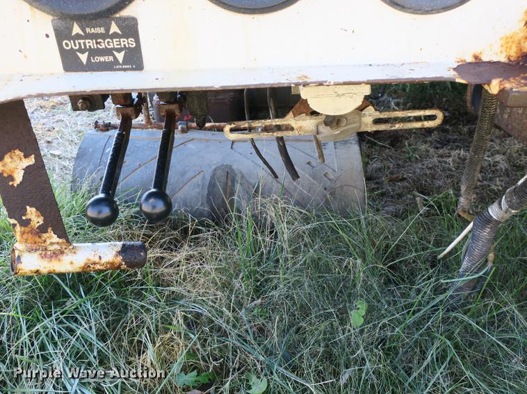 image for item DB8947 Altec PHHT-107B digger derrick bed