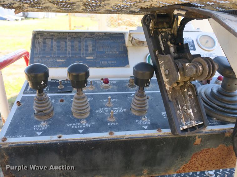 image for item DB8947 Altec PHHT-107B digger derrick bed