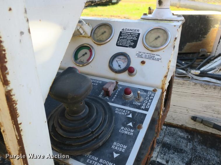 image for item DB8947 Altec PHHT-107B digger derrick bed