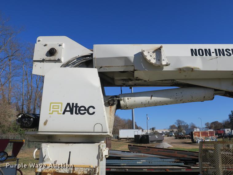 image for item DB8947 Altec PHHT-107B digger derrick bed