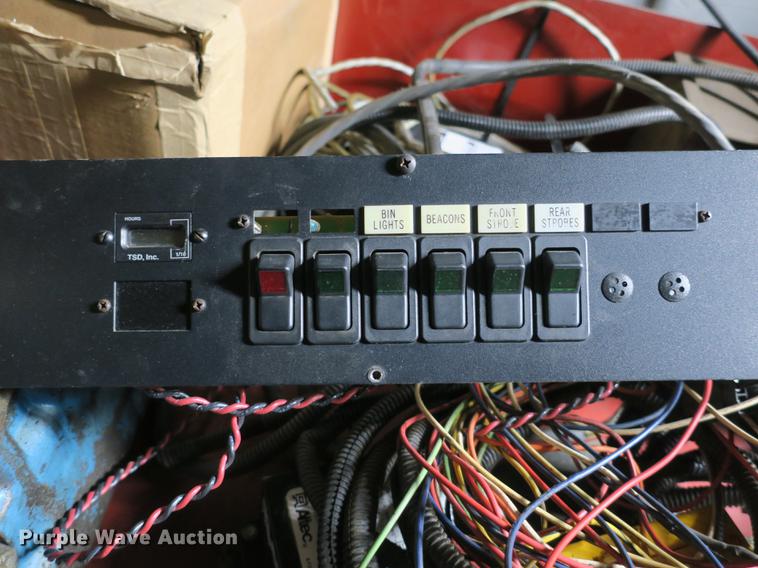 image for item DB8947 Altec PHHT-107B digger derrick bed