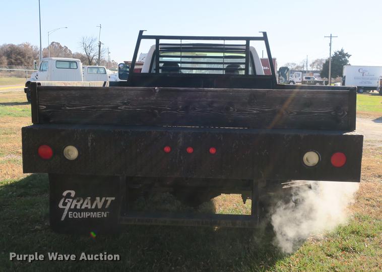 image for item DB8948 1995 Ford F450 Super Duty flatbed truck