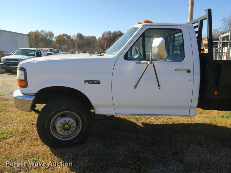 image for item DB8948 1995 Ford F450 Super Duty flatbed truck