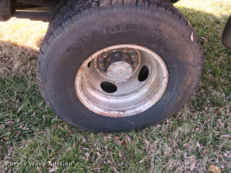 image for item DB8948 1995 Ford F450 Super Duty flatbed truck