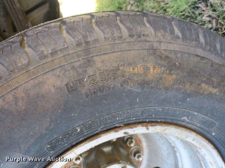 image for item DB8948 1995 Ford F450 Super Duty flatbed truck