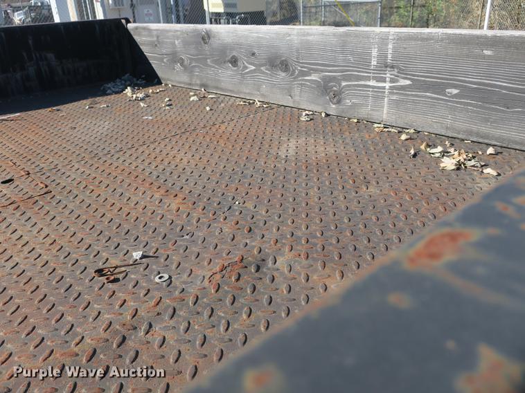 image for item DB8948 1995 Ford F450 Super Duty flatbed truck