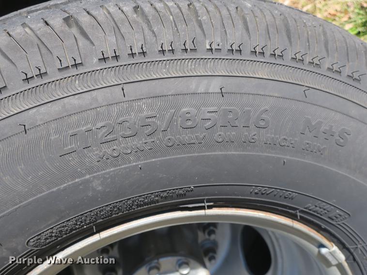 image for item DB8948 1995 Ford F450 Super Duty flatbed truck