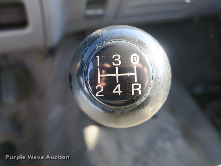 image for item DB8948 1995 Ford F450 Super Duty flatbed truck