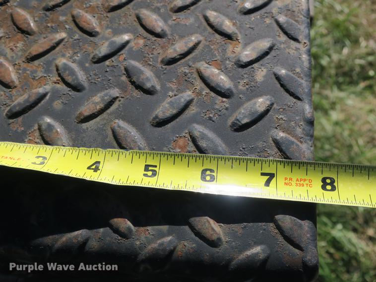 image for item DB8948 1995 Ford F450 Super Duty flatbed truck