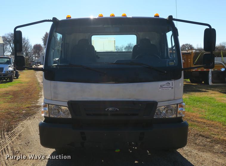 image for item DB8949 2007 Ford LCF truck cab and chassis