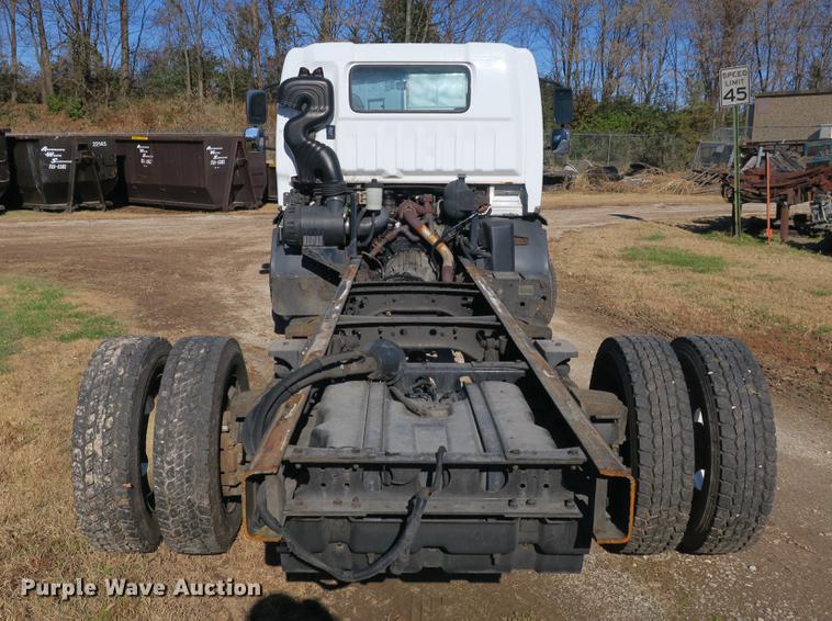 image for item DB8949 2007 Ford LCF truck cab and chassis