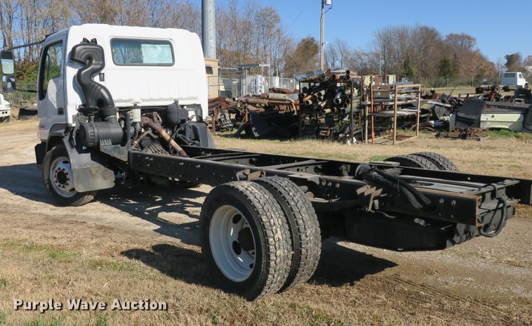 image for item DB8949 2007 Ford LCF truck cab and chassis