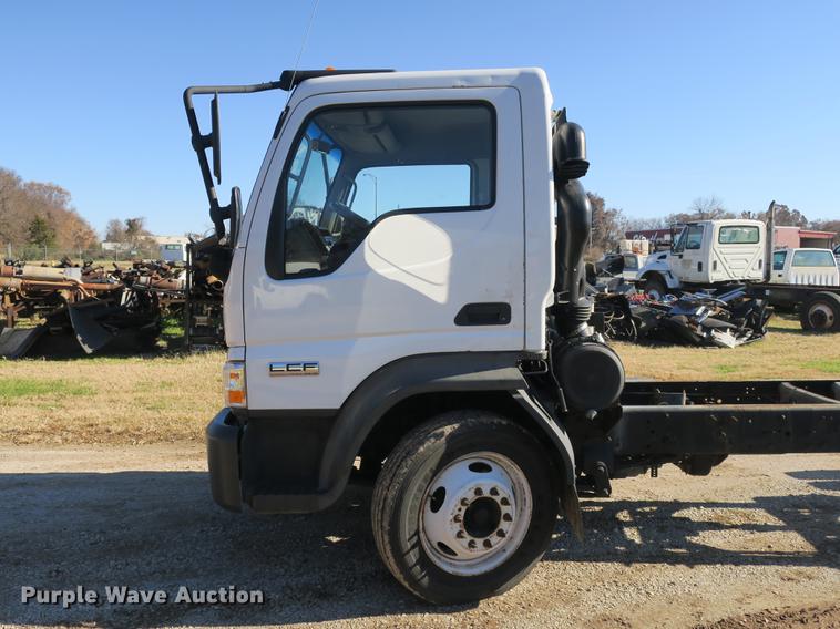 image for item DB8949 2007 Ford LCF truck cab and chassis