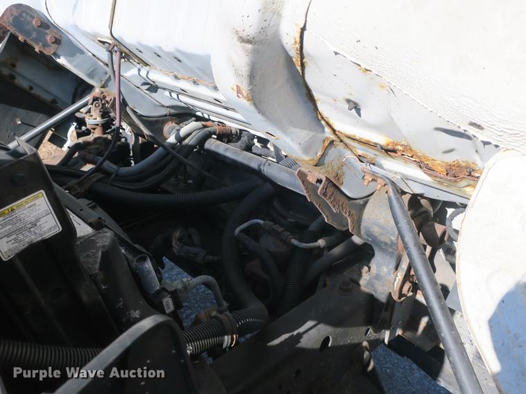 image for item DB8949 2007 Ford LCF truck cab and chassis