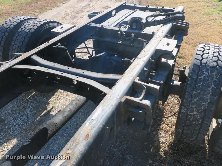 image for item DB8949 2007 Ford LCF truck cab and chassis