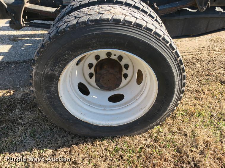 image for item DB8949 2007 Ford LCF truck cab and chassis