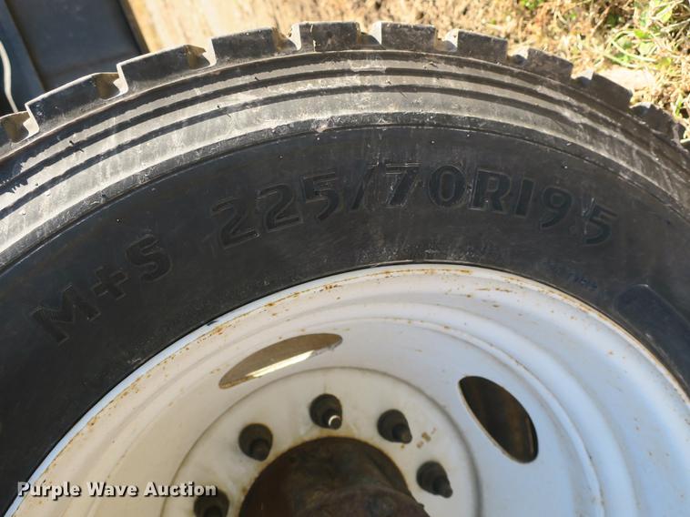 image for item DB8949 2007 Ford LCF truck cab and chassis