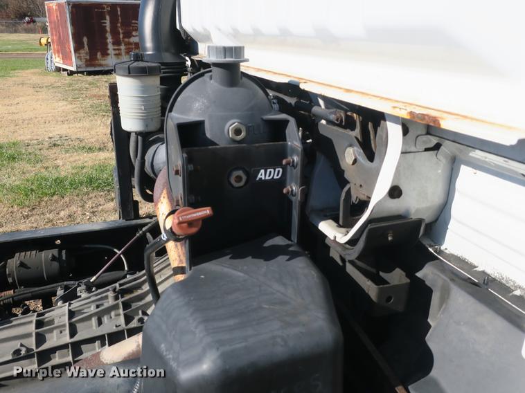 image for item DB8949 2007 Ford LCF truck cab and chassis