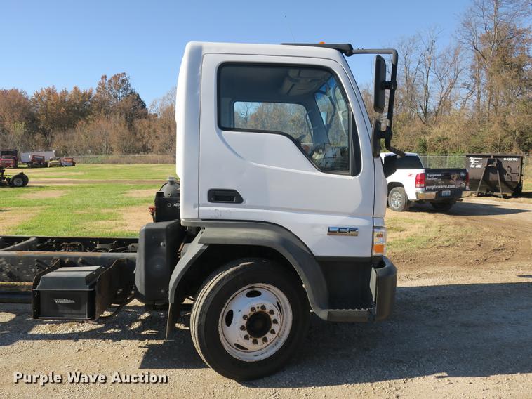 image for item DB8949 2007 Ford LCF truck cab and chassis