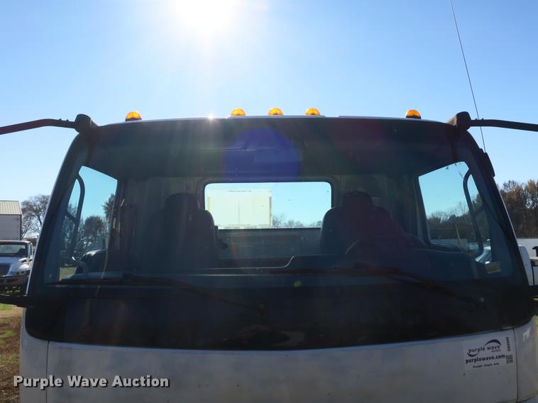 image for item DB8949 2007 Ford LCF truck cab and chassis