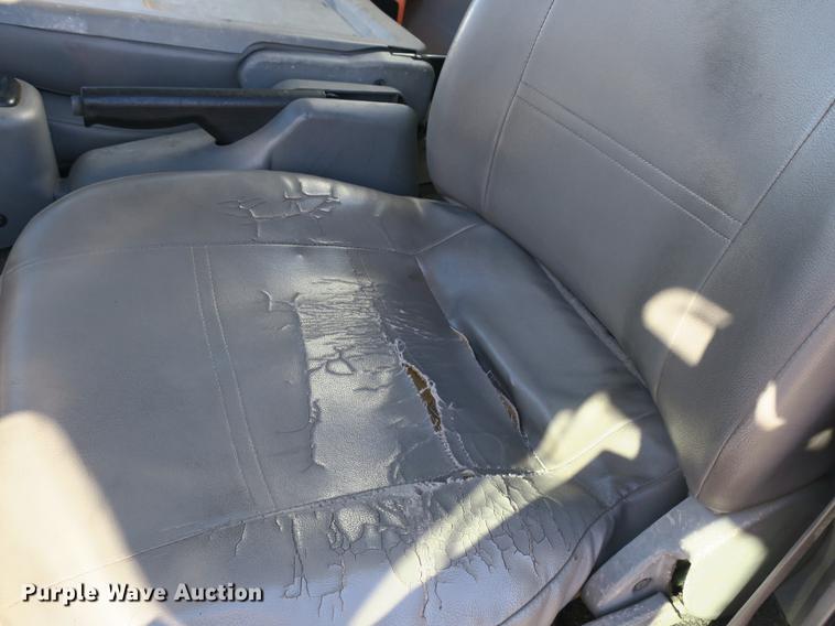 image for item DB8949 2007 Ford LCF truck cab and chassis