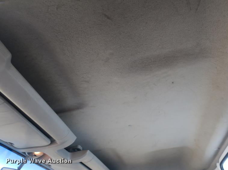 image for item DB8949 2007 Ford LCF truck cab and chassis