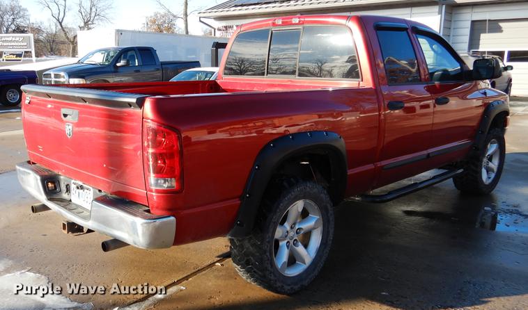 image for item DB9352 2006 Dodge Ram 1500 Quad Cab pickup truck