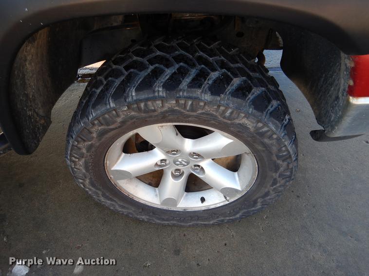 image for item DB9352 2006 Dodge Ram 1500 Quad Cab pickup truck