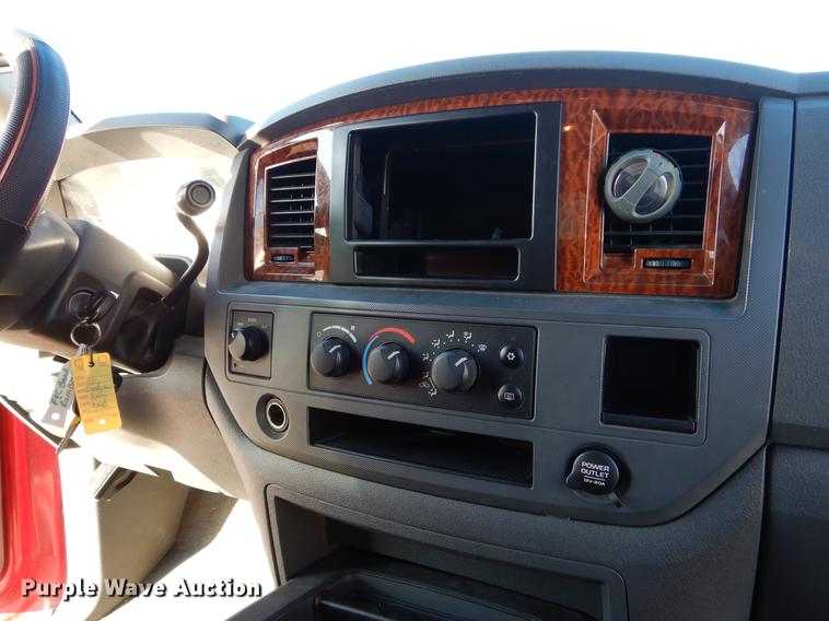 image for item DB9352 2006 Dodge Ram 1500 Quad Cab pickup truck