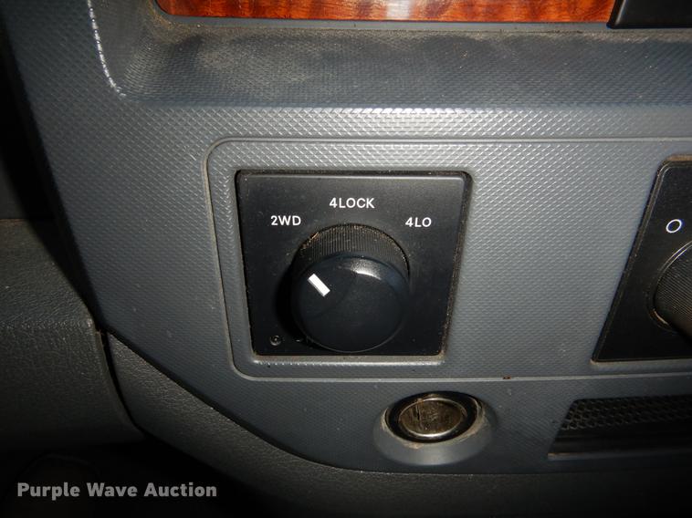 image for item DB9352 2006 Dodge Ram 1500 Quad Cab pickup truck