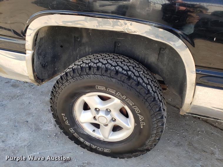 image for item DB9461 1999 Dodge Ram 1500 Quad Cab pickup truck