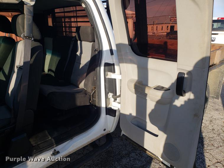 image for item DB9486 2009 Chevrolet Silverado 3500HD Ext. Cab flatbed pickup truck