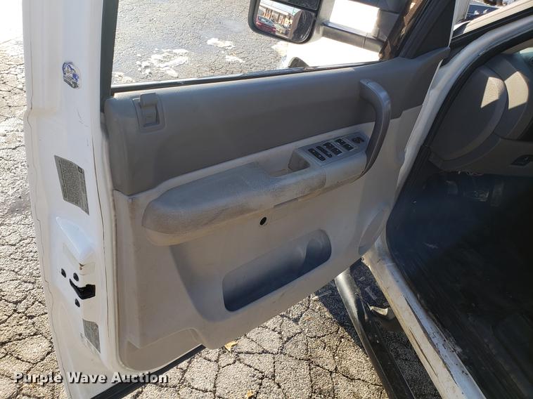 image for item DB9486 2009 Chevrolet Silverado 3500HD Ext. Cab flatbed pickup truck