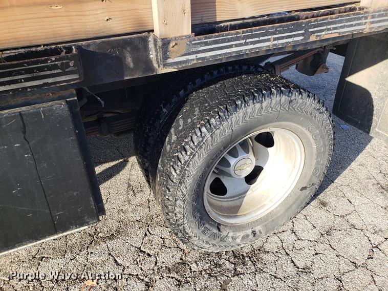 image for item DB9486 2009 Chevrolet Silverado 3500HD Ext. Cab flatbed pickup truck