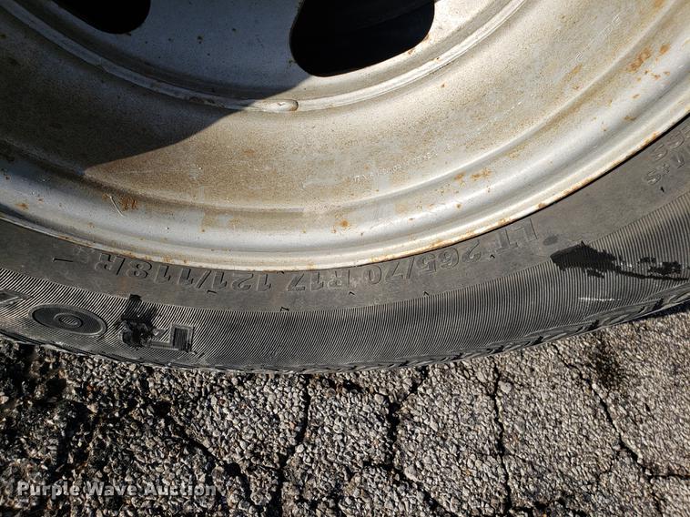 image for item DB9486 2009 Chevrolet Silverado 3500HD Ext. Cab flatbed pickup truck