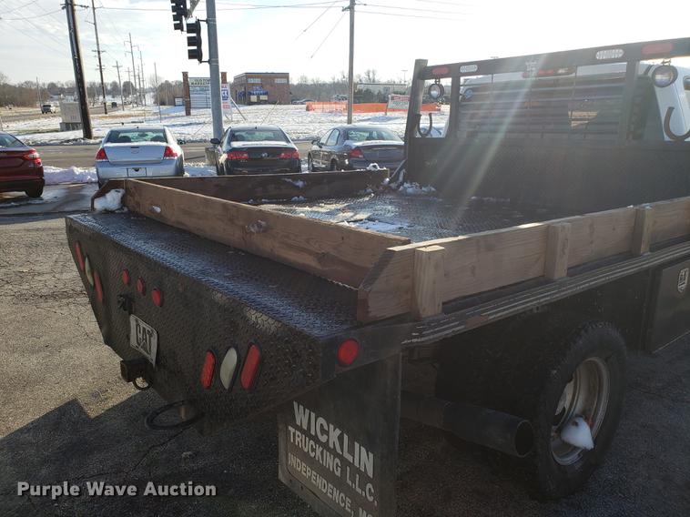 image for item DB9486 2009 Chevrolet Silverado 3500HD Ext. Cab flatbed pickup truck