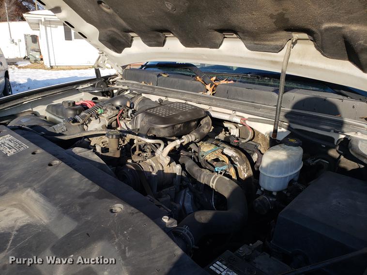 image for item DB9486 2009 Chevrolet Silverado 3500HD Ext. Cab flatbed pickup truck