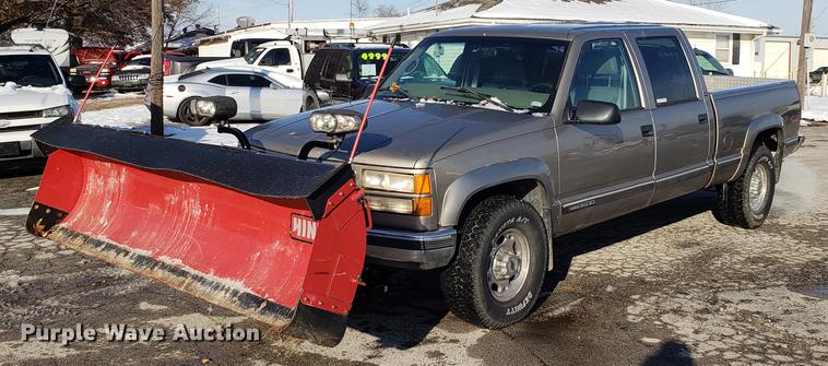 image for item DB9487 1999 GMC Sierra 2500 Crew Cab pickup truck