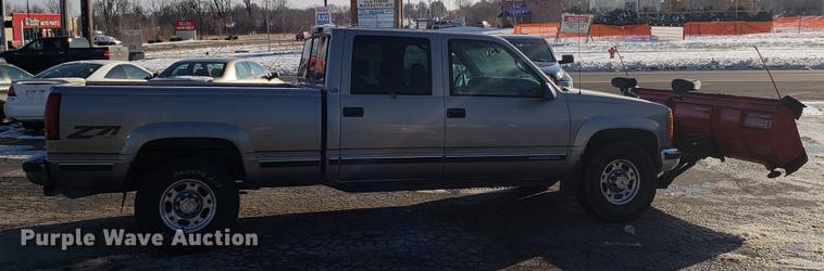 image for item DB9487 1999 GMC Sierra 2500 Crew Cab pickup truck