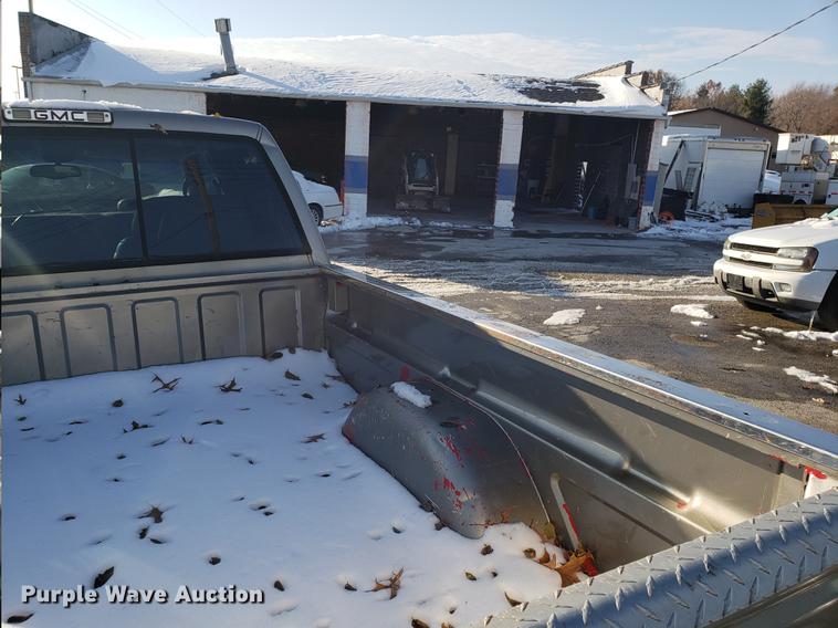 image for item DB9487 1999 GMC Sierra 2500 Crew Cab pickup truck