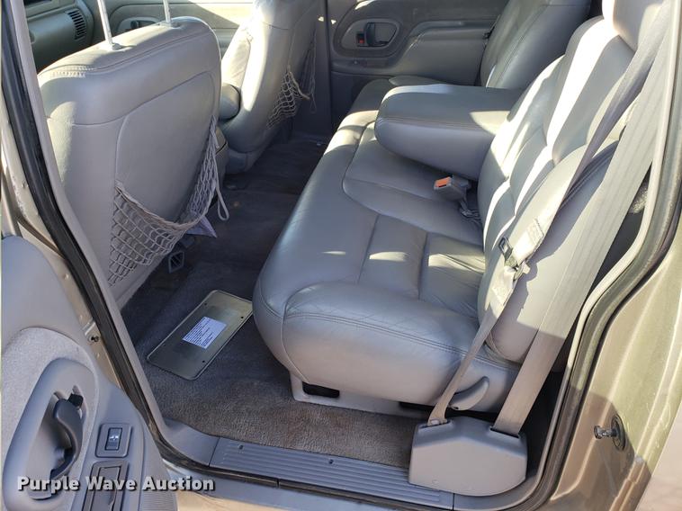 image for item DB9487 1999 GMC Sierra 2500 Crew Cab pickup truck