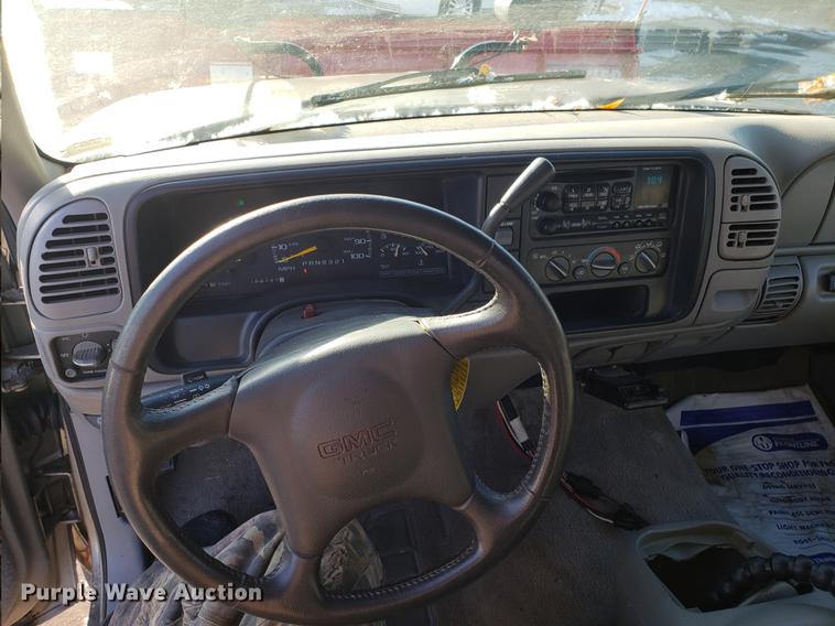 image for item DB9487 1999 GMC Sierra 2500 Crew Cab pickup truck