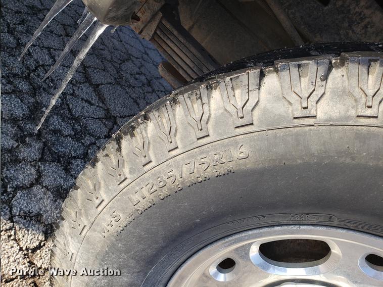 image for item DB9487 1999 GMC Sierra 2500 Crew Cab pickup truck