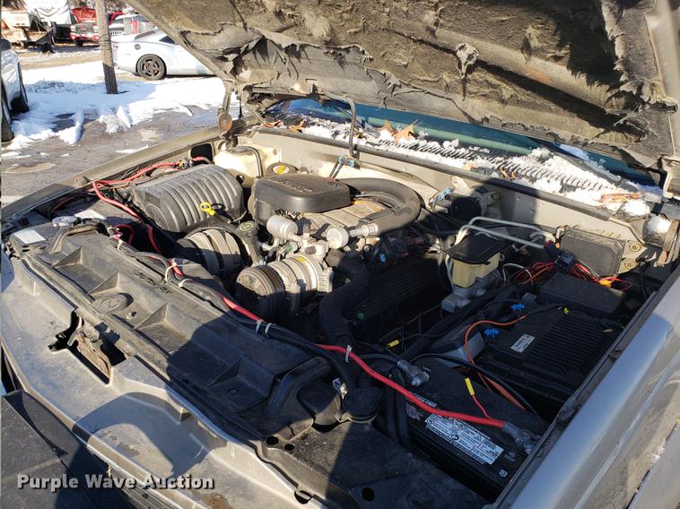 image for item DB9487 1999 GMC Sierra 2500 Crew Cab pickup truck