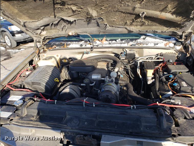 image for item DB9487 1999 GMC Sierra 2500 Crew Cab pickup truck