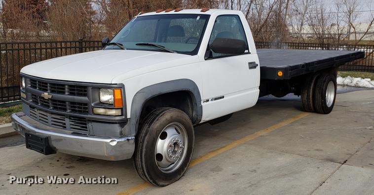 image for item DB9492 2000 Chevrolet 3500 flatbed pickup truck