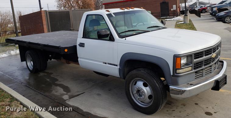 image for item DB9492 2000 Chevrolet 3500 flatbed pickup truck