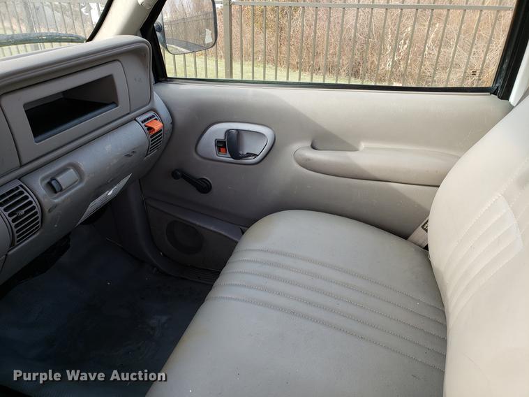 image for item DB9492 2000 Chevrolet 3500 flatbed pickup truck