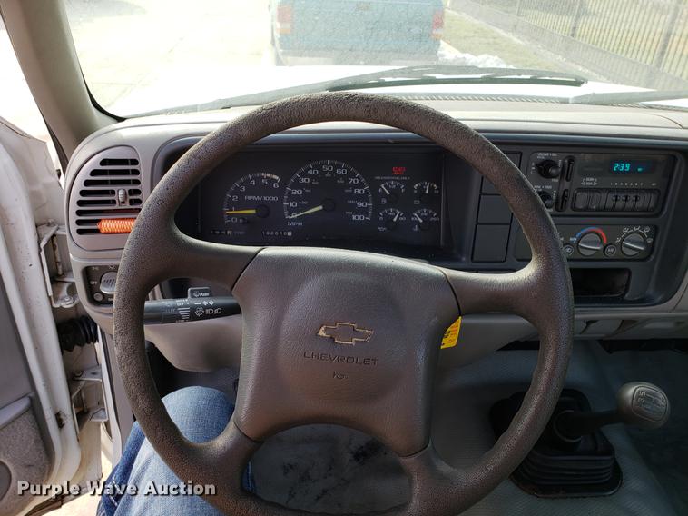 image for item DB9492 2000 Chevrolet 3500 flatbed pickup truck