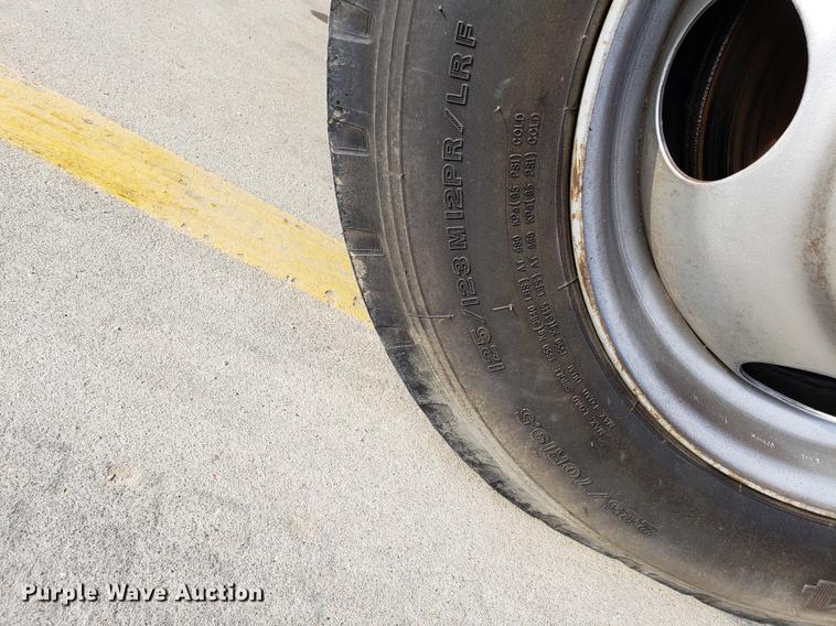 image for item DB9492 2000 Chevrolet 3500 flatbed pickup truck